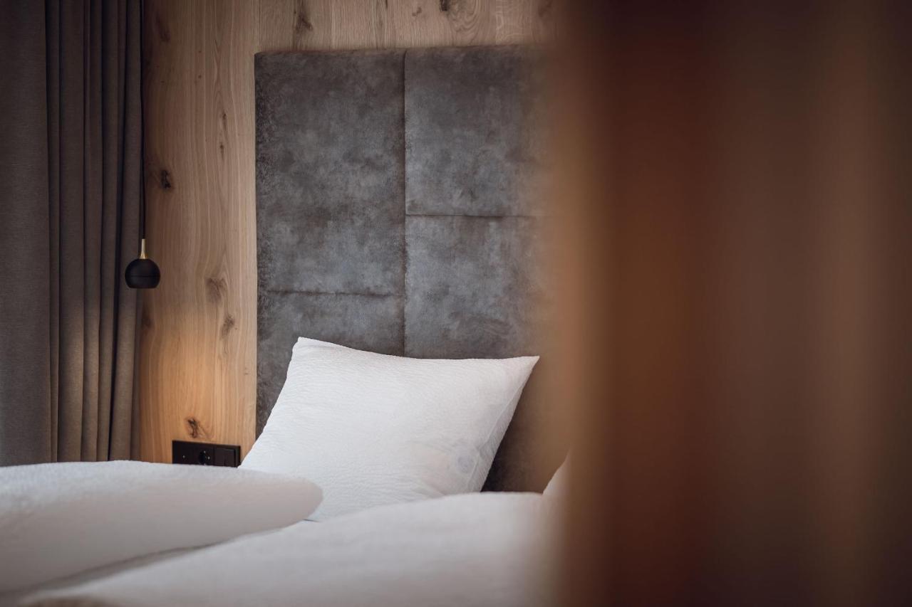 Rouda Luxury Retreat Am Kronplatz ヴァルダーオラ エクステリア 写真